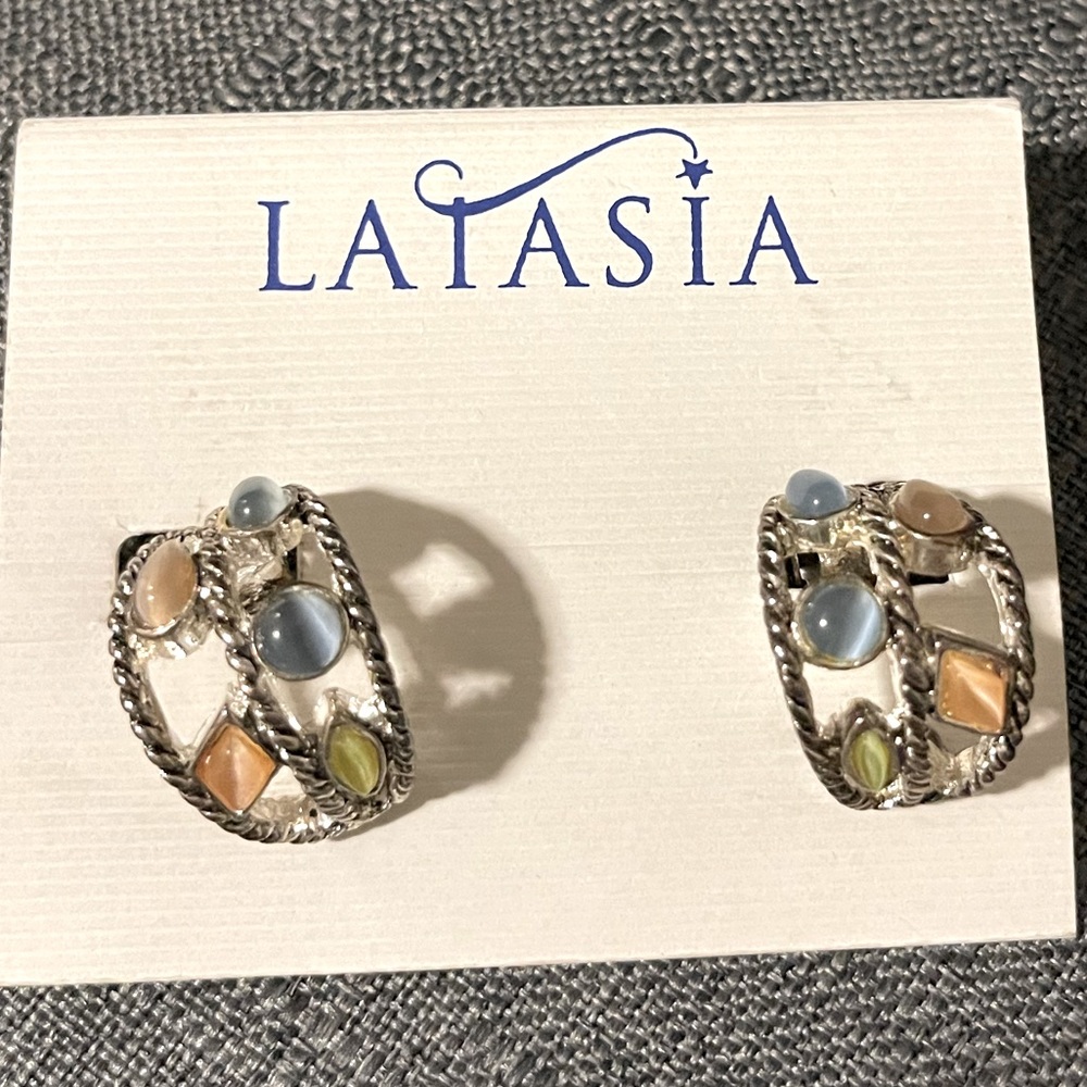 Latasia Cute clips, new